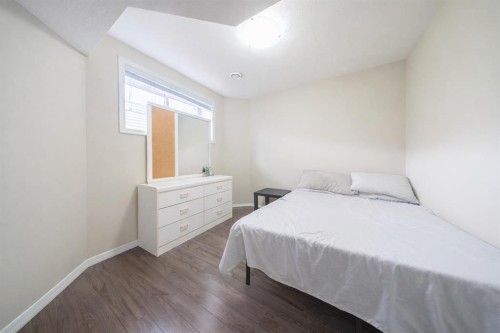 807-30 Carleton Avenue, Red Deer, AB - Indoor Photo Showing Bedroom