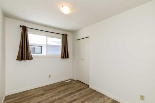 17 George Crescent, Red Deer, AB - Indoor Photo Showing Other Room
