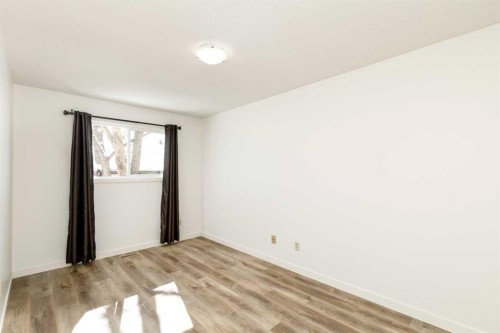 17 George Crescent, Red Deer, AB - Indoor Photo Showing Other Room