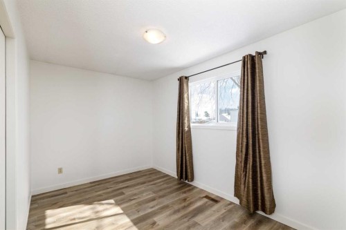 17 George Crescent, Red Deer, AB - Indoor Photo Showing Other Room