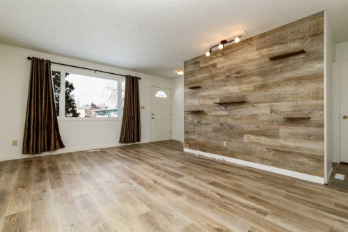 17 George Crescent, Red Deer, AB - Indoor Photo Showing Other Room