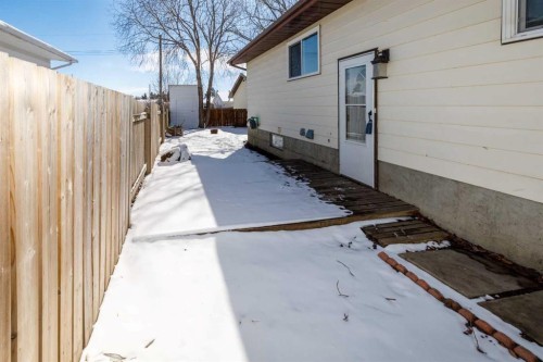 17 George Crescent, Red Deer, AB - Outdoor With Exterior