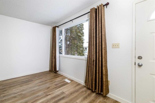 17 George Crescent, Red Deer, AB - Indoor Photo Showing Other Room