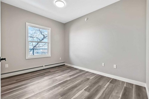 405-97 Station Drive, Sylvan Lake, AB - Indoor Photo Showing Other Room