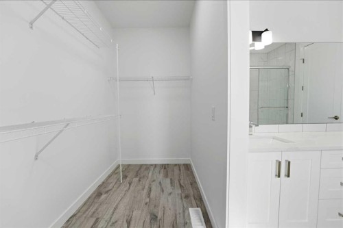 4240 Bauman Way, Innisfail, AB - Indoor