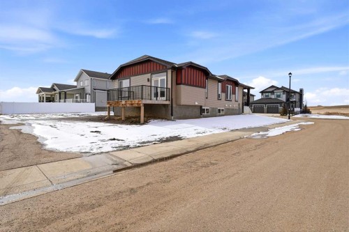 4240 Bauman Way, Innisfail, AB - Outdoor