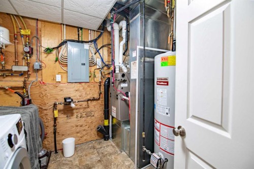 18 Mackenzie Crescent, Lacombe, AB - Indoor Photo Showing Basement