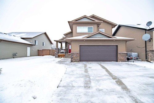 18 Mackenzie Crescent, Lacombe, AB - Outdoor