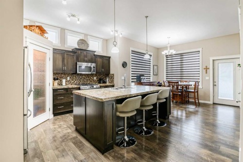 18 Mackenzie Crescent, Lacombe, AB - Indoor Photo Showing Kitchen With Upgraded Kitchen