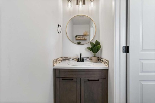 157 Hampton Crescent, Sylvan Lake, AB - Indoor Photo Showing Bathroom