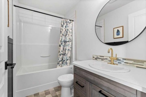 157 Hampton Crescent, Sylvan Lake, AB - Indoor Photo Showing Bathroom