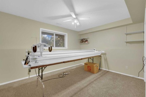 B-3621 51 Avenue, Red Deer, AB - Indoor Photo Showing Other Room