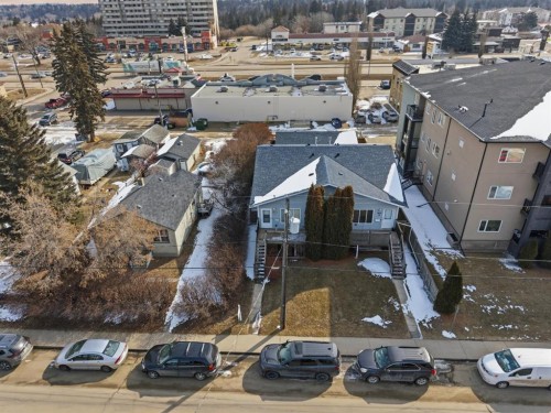 B-3621 51 Avenue, Red Deer, AB - Outdoor With View