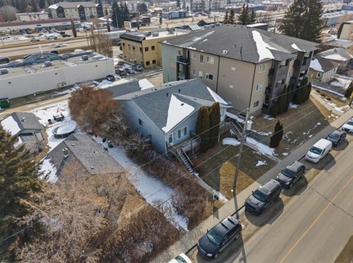 B-3621 51 Avenue, Red Deer, AB - Outdoor With View