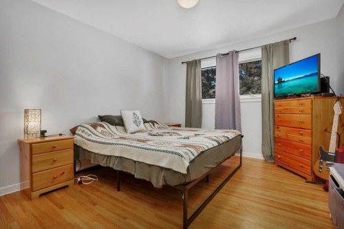 3601 41 Avenue, Red Deer, AB - Indoor Photo Showing Bedroom