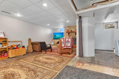 3601 41 Avenue, Red Deer, AB - Indoor