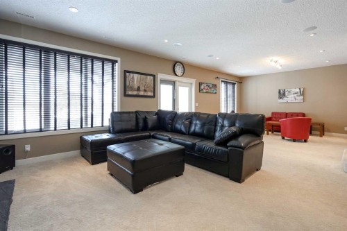 146 Sutherland Close, Red Deer, AB - Indoor Photo Showing Living Room