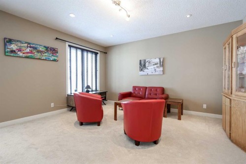 146 Sutherland Close, Red Deer, AB - Indoor Photo Showing Other Room