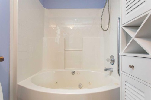 4905 Doncaster Avenue, Red Deer, AB 