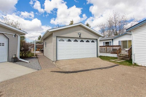 4905 Doncaster Avenue, Red Deer, AB 