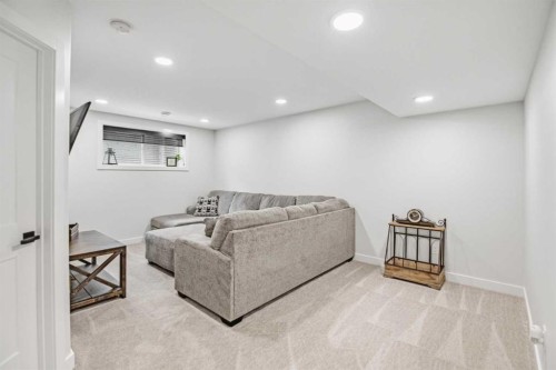 52 Iron Gate Boulevard, Sylvan Lake, AB - Indoor