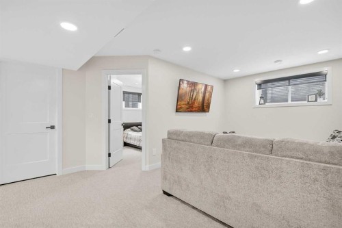 52 Iron Gate Boulevard, Sylvan Lake, AB - Indoor