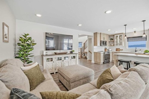 52 Iron Gate Boulevard, Sylvan Lake, AB - Indoor Photo Showing Living Room