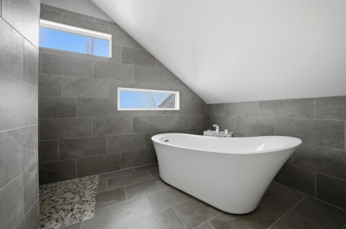 37301 Range Road 264, Rural Red Deer County, AB - Indoor Photo Showing Bathroom