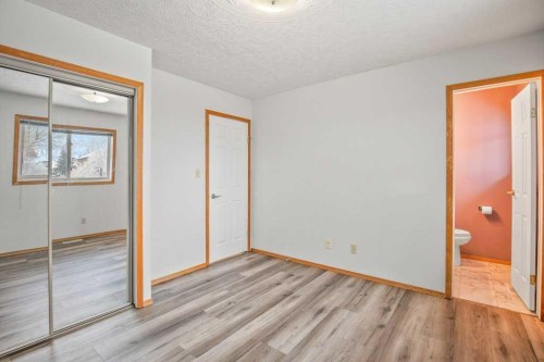 4721 46 Street, Sylvan Lake, AB - Indoor Photo Showing Other Room