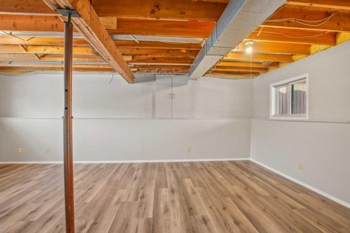 4721 46 Street, Sylvan Lake, AB - Indoor