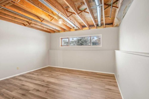 4721 46 Street, Sylvan Lake, AB - Indoor Photo Showing Other Room