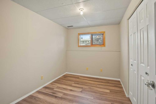4721 46 Street, Sylvan Lake, AB - Indoor Photo Showing Other Room