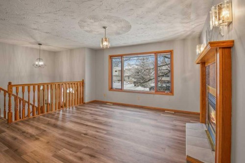 4721 46 Street, Sylvan Lake, AB - Indoor Photo Showing Other Room