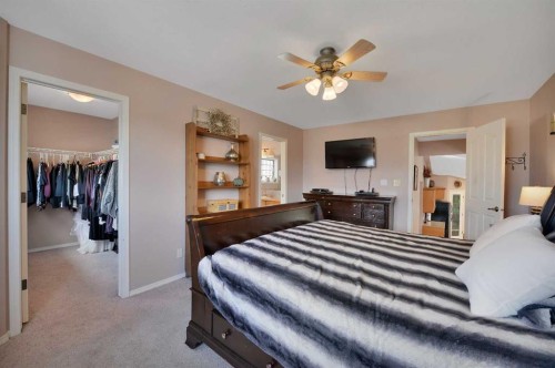 810 800 Ramage Close, Red Deer, AB - Indoor Photo Showing Bedroom