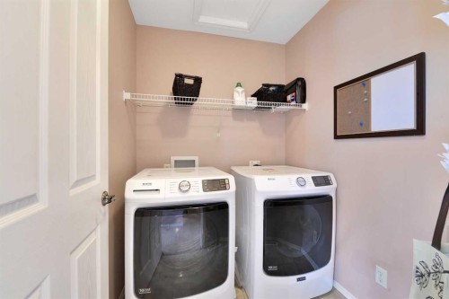 810 800 Ramage Close, Red Deer, AB - Indoor Photo Showing Laundry Room