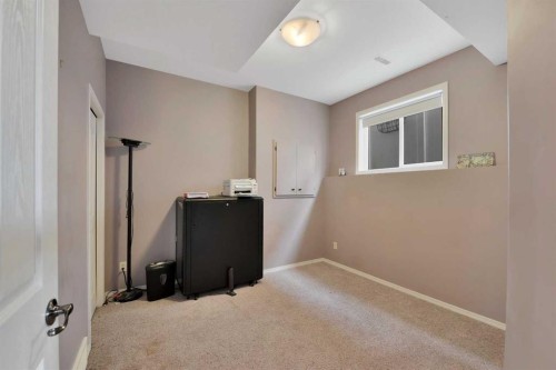 810 800 Ramage Close, Red Deer, AB - Indoor Photo Showing Other Room