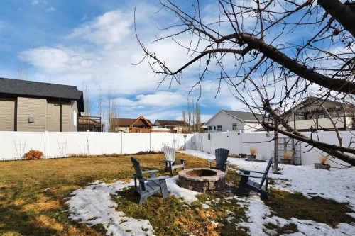 810 800 Ramage Close, Red Deer, AB - Outdoor
