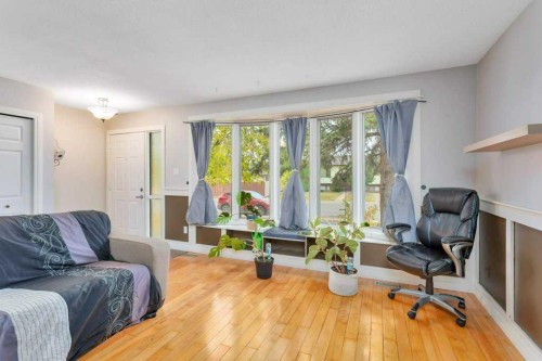 7 Nellis Avenue, Red Deer, AB - Indoor Photo Showing Other Room