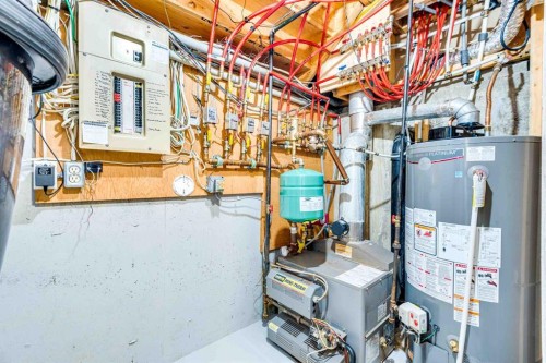 211 4 Avenue Se, Three Hills, AB - Indoor Photo Showing Basement