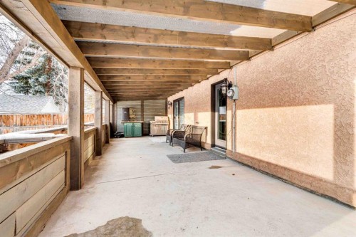 211 4 Avenue Se, Three Hills, AB - Outdoor With Exterior