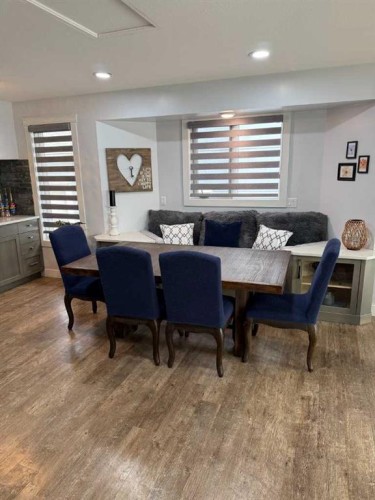 211 4 Avenue Se, Three Hills, AB - Indoor