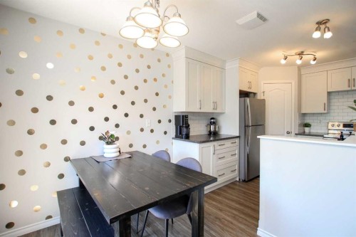 60 Arnold Close, Red Deer, AB - Indoor