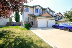 60 Arnold Close  Red Deer, AB T4R 3G3