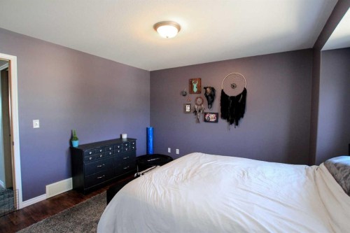 60 Arnold Close, Red Deer, AB - Indoor Photo Showing Bedroom