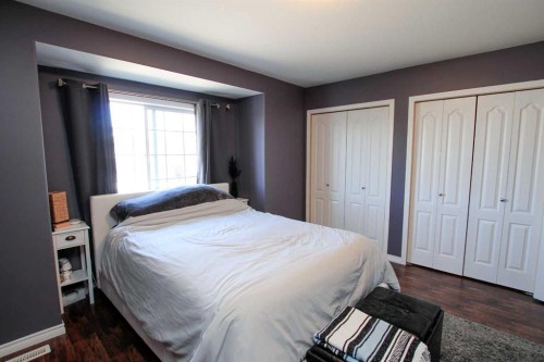 60 Arnold Close, Red Deer, AB - Indoor Photo Showing Bedroom