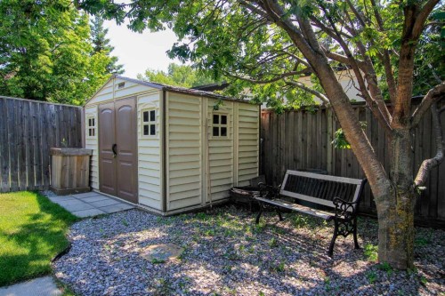 60 Arnold Close, Red Deer, AB - Outdoor