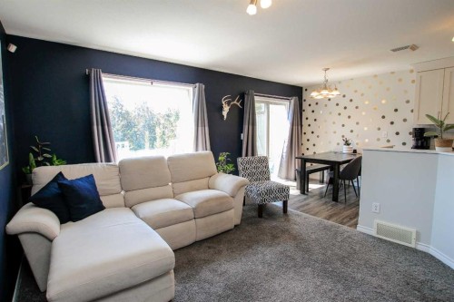 60 Arnold Close, Red Deer, AB - Indoor Photo Showing Living Room