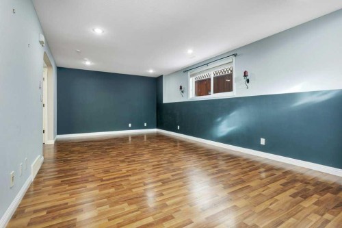 95 Jepsen Crescent, Red Deer, AB - Indoor Photo Showing Other Room