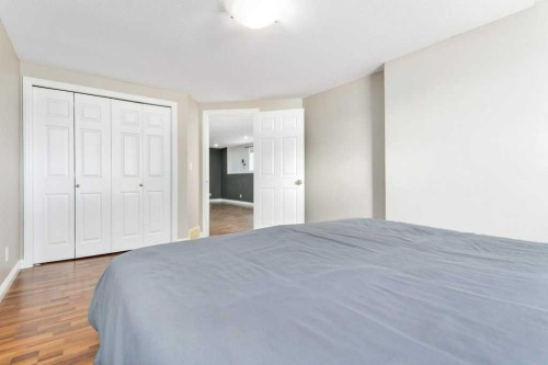 95 Jepsen Crescent, Red Deer, AB - Indoor Photo Showing Bedroom