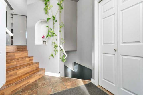 95 Jepsen Crescent, Red Deer, AB - Indoor Photo Showing Other Room